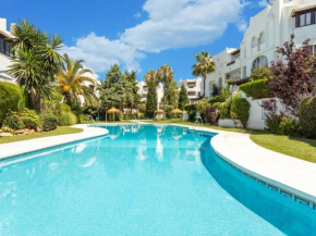 Ravishing Holiday Home in Calahonda with Garden near Sea